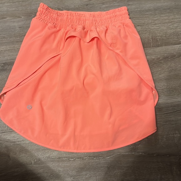 Lululemon hotty hot high rise skirt size 2 - Picture 2 of 5